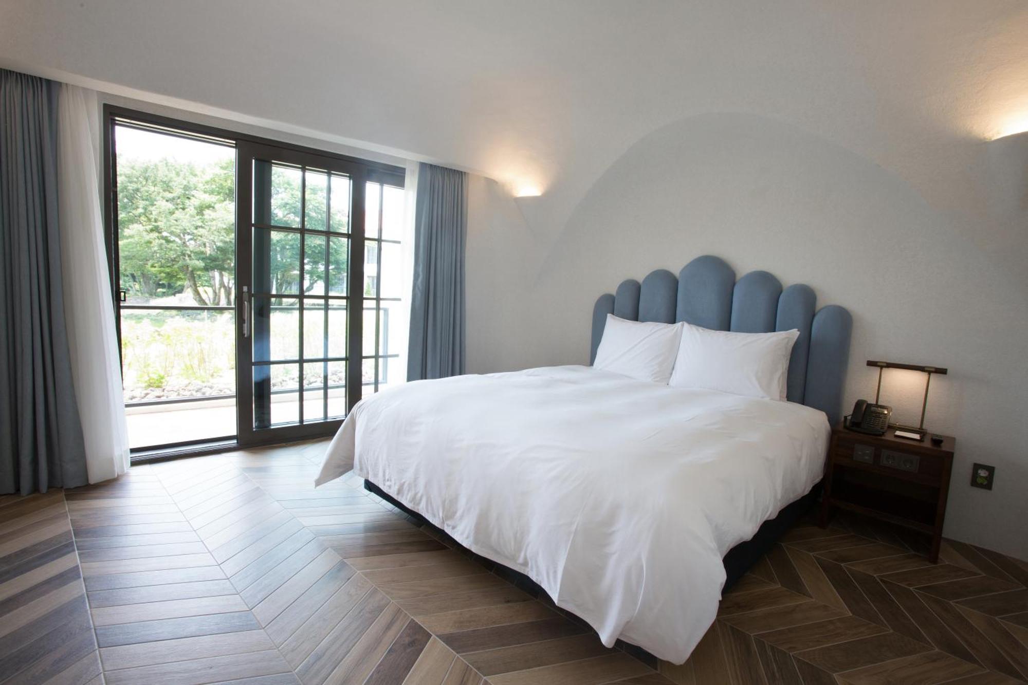 Ecoland Hotel Jeju Exterior photo