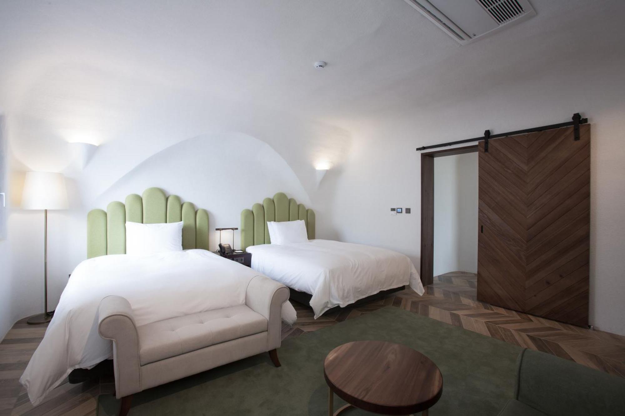 Ecoland Hotel Jeju Exterior photo