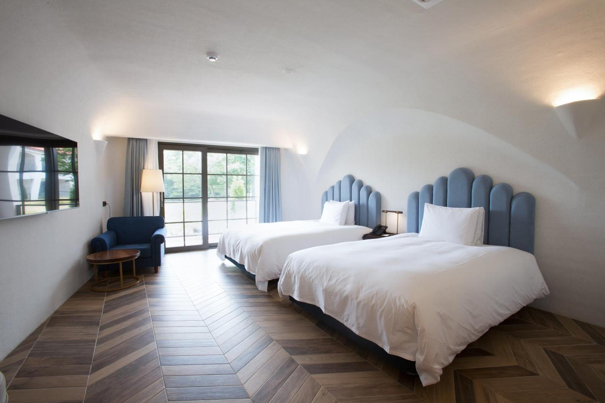 Ecoland Hotel Jeju Exterior photo