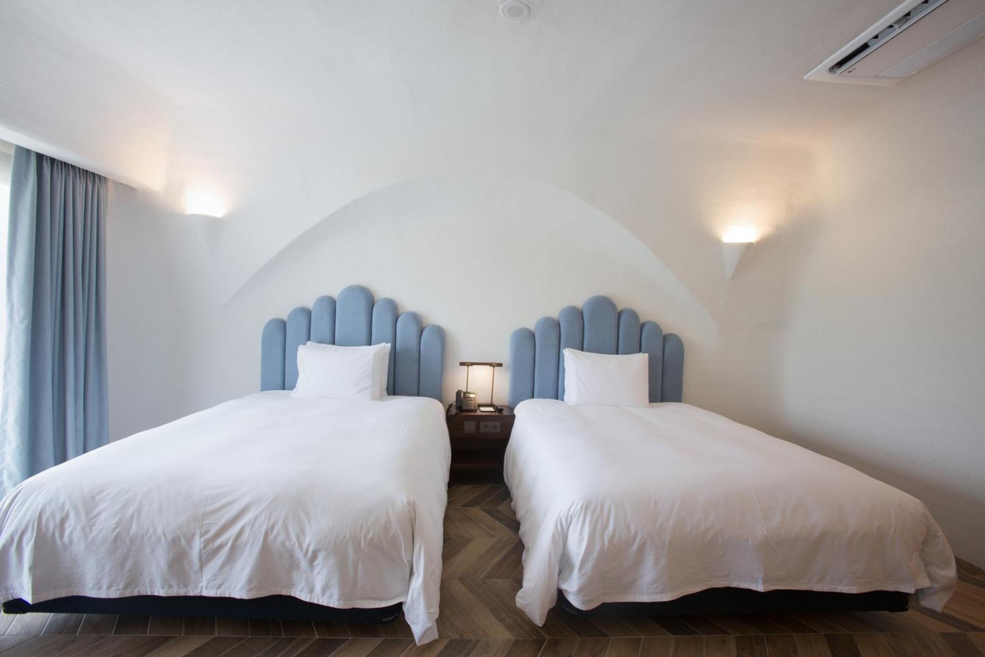 Ecoland Hotel Jeju Exterior photo